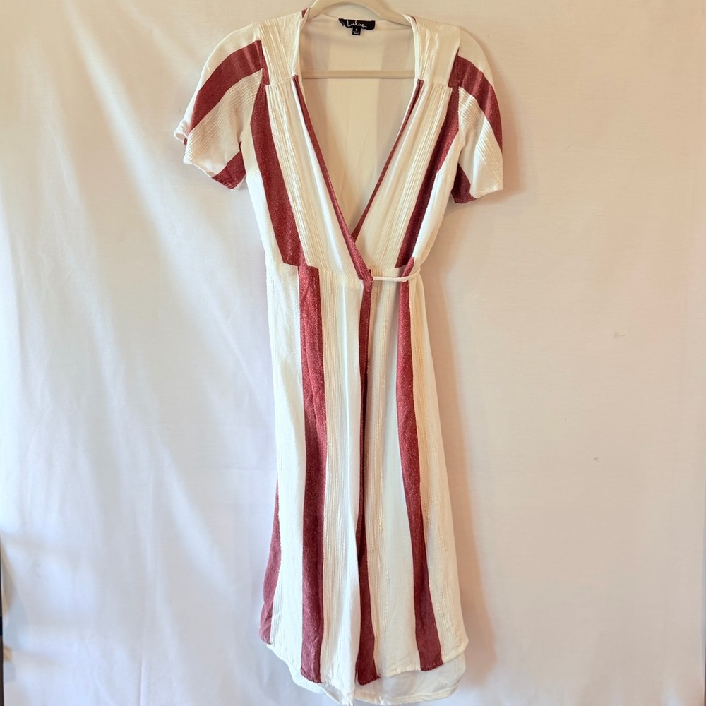 Lulu's Dress White and Red Striped V-Neck Tie Midi Dress Size Small